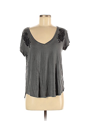 American Eagle Outfitters Short Sleeve T-Shirt (view 1)