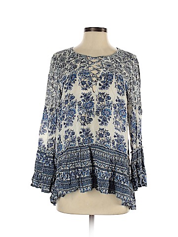 American Eagle Outfitters 3/4 Sleeve Blouse (view 1)