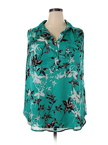 Liz Claiborne Sleeveless Button-Down Shirt (view 1)