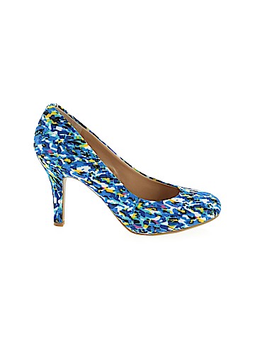 Kelly & Katie Heels (view 1)