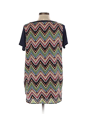 Francesca's Short Sleeve Top (view 2)