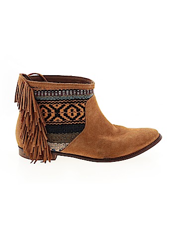 Trafaluc by Zara Ankle Boots (view 1)