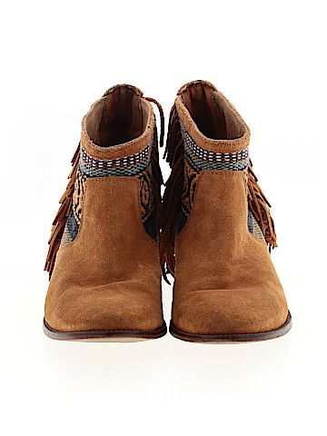 Trafaluc by Zara Ankle Boots (view 2)