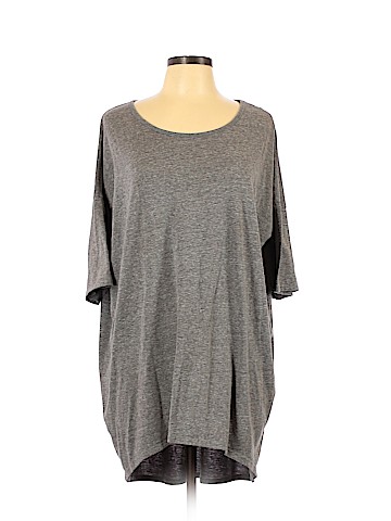 Lularoe Short Sleeve T-Shirt (view 1)