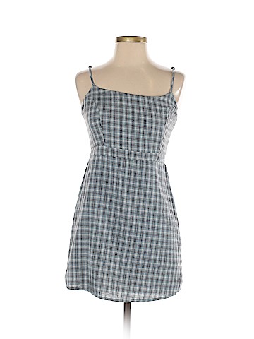 Urban Outfitters Casual Dress (view 1)