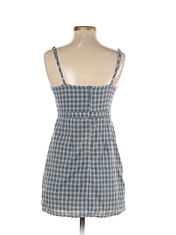 Urban Outfitters Casual Dress (view 2)