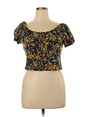Wild Fable Short Sleeve Top (view 1)