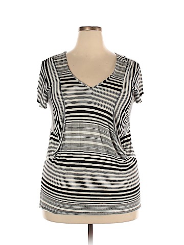 Daisy Fuentes Short Sleeve Top (view 1)