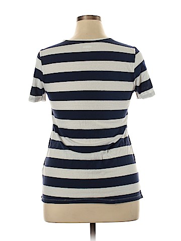 Old Navy Short Sleeve T-Shirt (view 2)