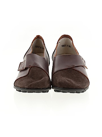 Unbranded Flats (view 2)