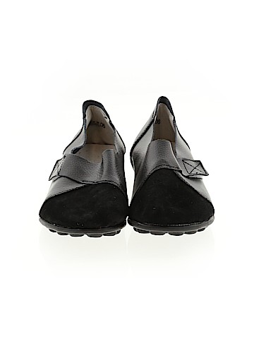 Unbranded Flats (view 2)