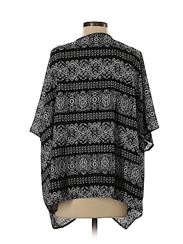 Romeo & Juliet Couture Kimono (view 2)