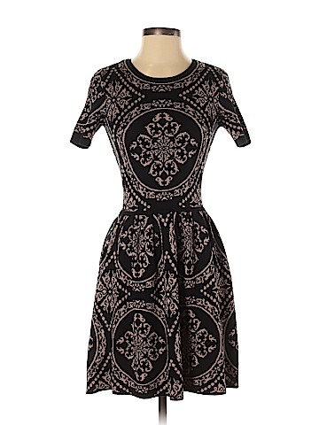 Romeo & Juliet Couture Casual Dress (view 1)