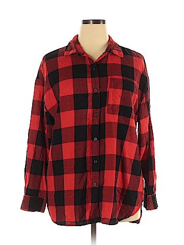 Old Navy Long Sleeve Button-Down Shirt (view 1)