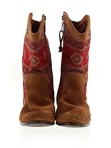 Minnetonka Boots (view 2)