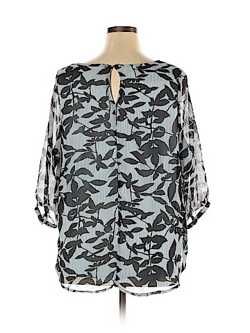 Q&A 3/4 Sleeve Blouse (view 2)