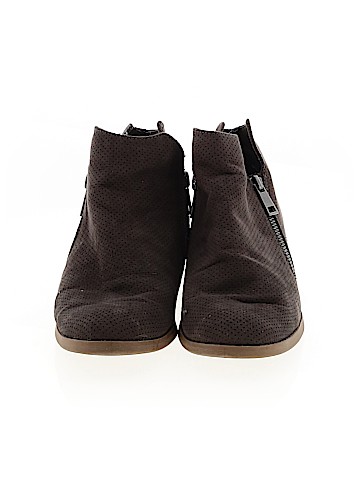 Universal Thread Ankle Boots (view 2)