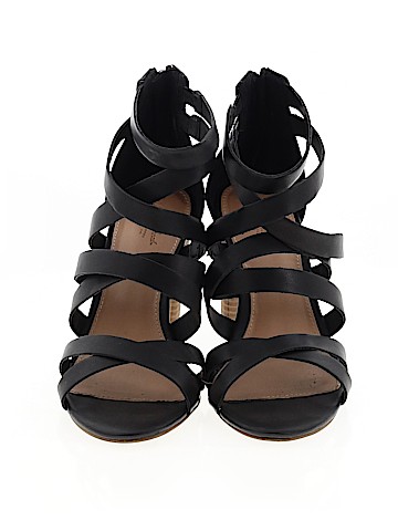 Universal Thread Heels (view 2)