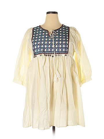 Velzera 3/4 Sleeve Blouse (view 1)