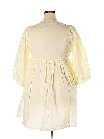 Velzera 3/4 Sleeve Blouse (view 2)