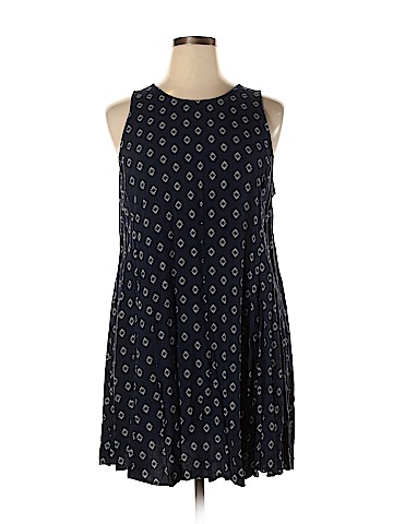 Old Navy Casual Dress (view 1)