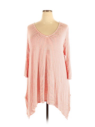 Cha Cha Vente Short Sleeve Top (view 1)