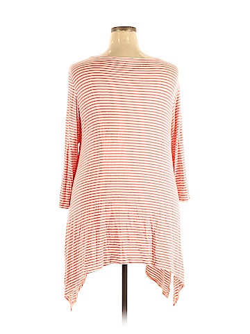 Cha Cha Vente Short Sleeve Top (view 2)