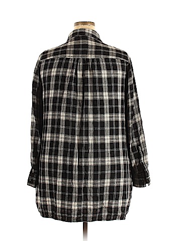 Lane Bryant Long Sleeve Button-Down Shirt (view 2)