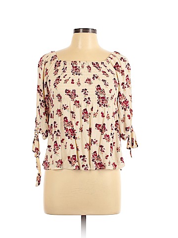 One Clothing Short Sleeve Top (view 1)