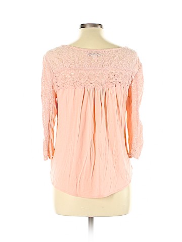 American Eagle Outfitters 3/4 Sleeve Top (view 2)