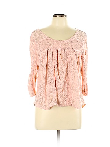 American Eagle Outfitters 3/4 Sleeve Top (view 1)