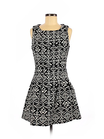 Forever 21 Casual Dress (view 1)