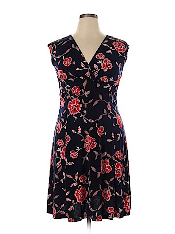 En Focus Casual Dress (view 1)