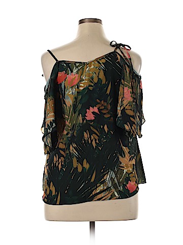 City Chic Short Sleeve Blouse (view 2)