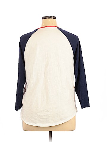 Old Navy 3/4 Sleeve T-Shirt (view 2)