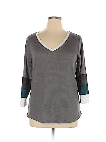 Maurices 3/4 Sleeve T-Shirt (view 1)