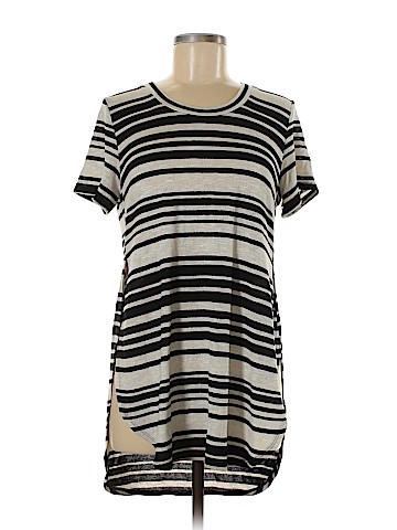 Mossimo Short Sleeve Top (view 1)