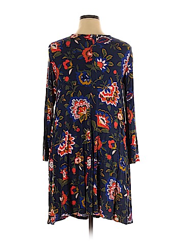 Old Navy Casual Dress (view 2)