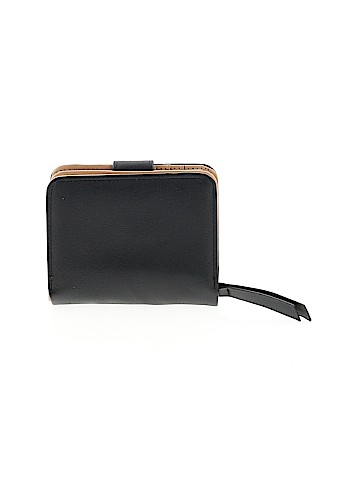 Unbranded Wallet (view 2)