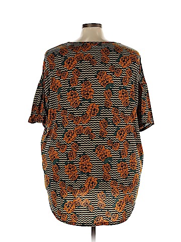 Lularoe Short Sleeve T-Shirt (view 2)