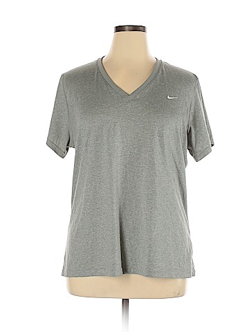 Nike Active T-Shirt (view 1)