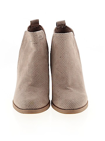 Universal Thread Ankle Boots (view 2)