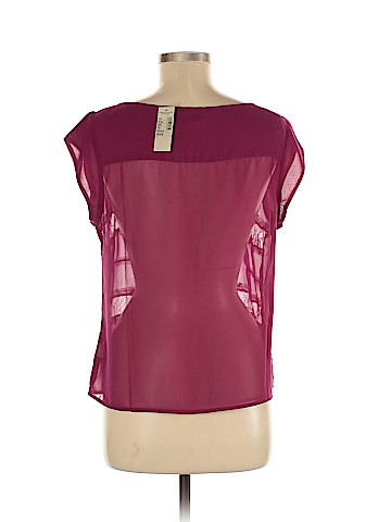 American Eagle Outfitters Short Sleeve Blouse (view 2)