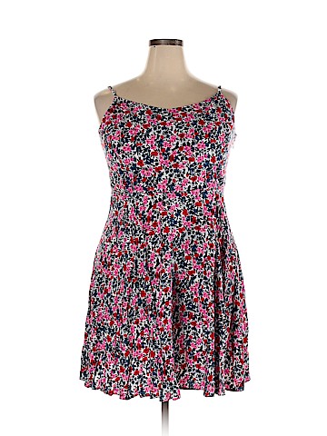 Old Navy Casual Dress (view 1)