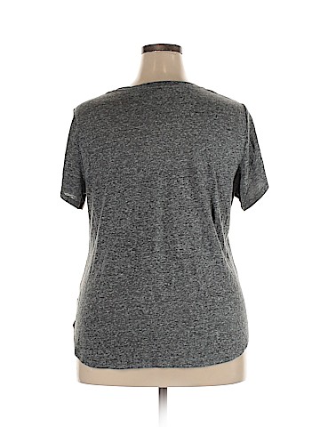 Old Navy Short Sleeve T-Shirt (view 2)
