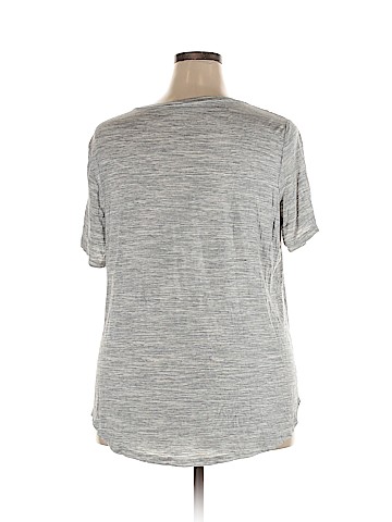 Old Navy Short Sleeve T-Shirt (view 2)