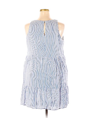 Old Navy Casual Dress (view 2)