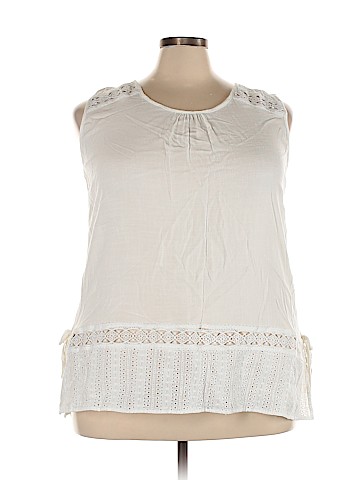 Weekend Suzanne Betro Sleeveless Blouse (view 1)
