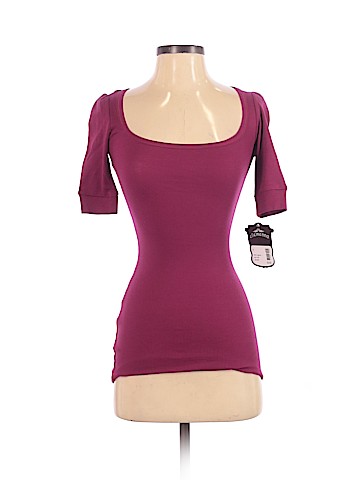 Ellemenno Short Sleeve T-Shirt (view 1)