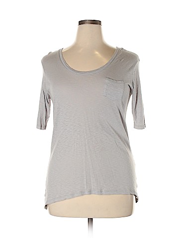 Maurices Short Sleeve T-Shirt (view 1)